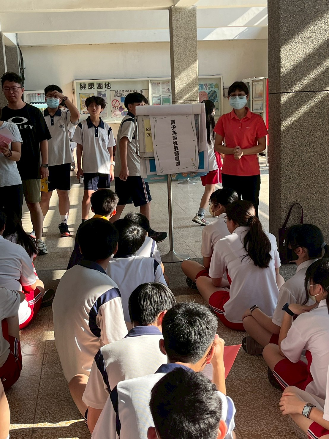 0414溪湖國中宣導照片1